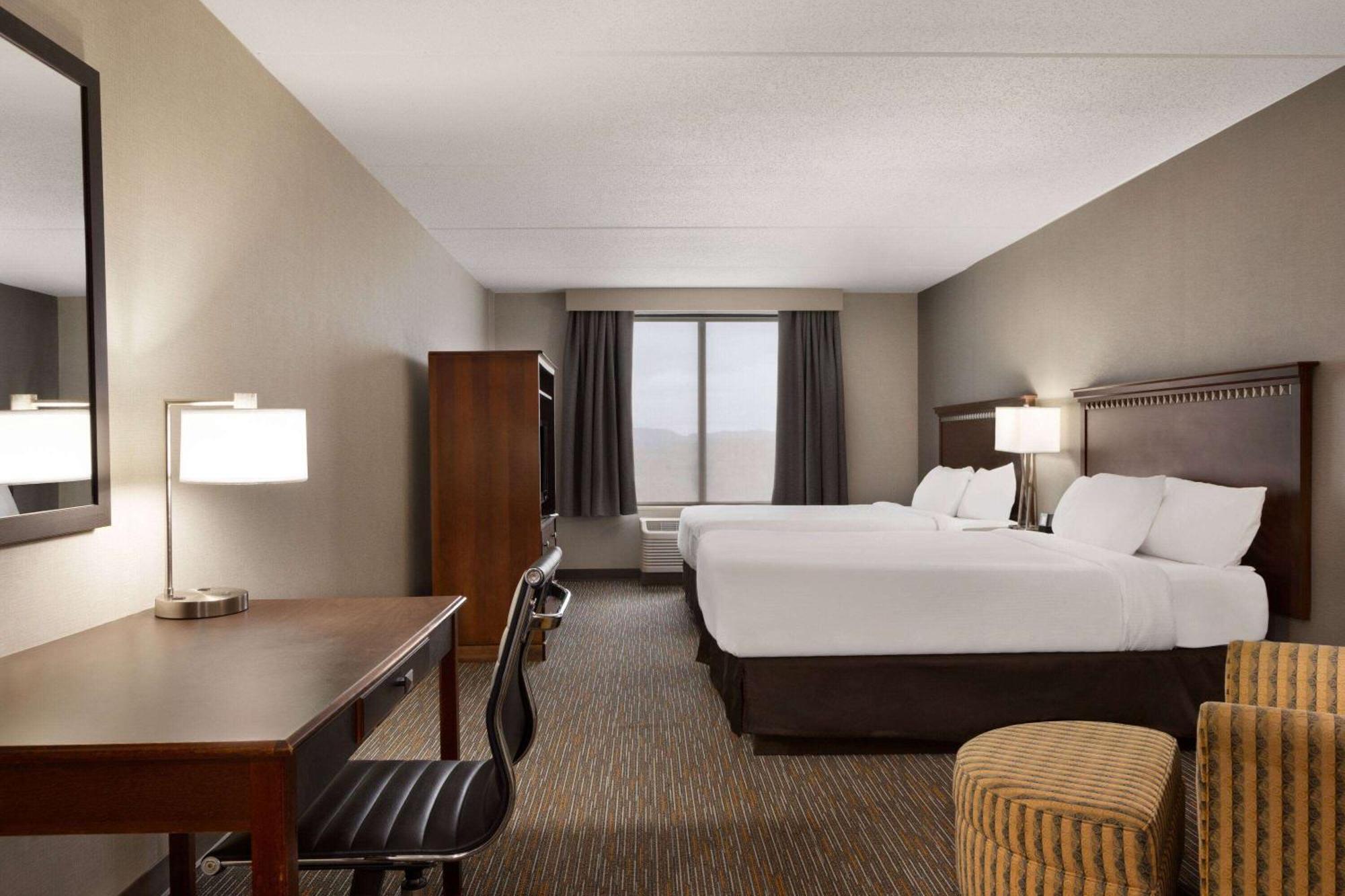 Wingate By Wyndham Bridgeport Clarksburg Hotel Ngoại thất bức ảnh